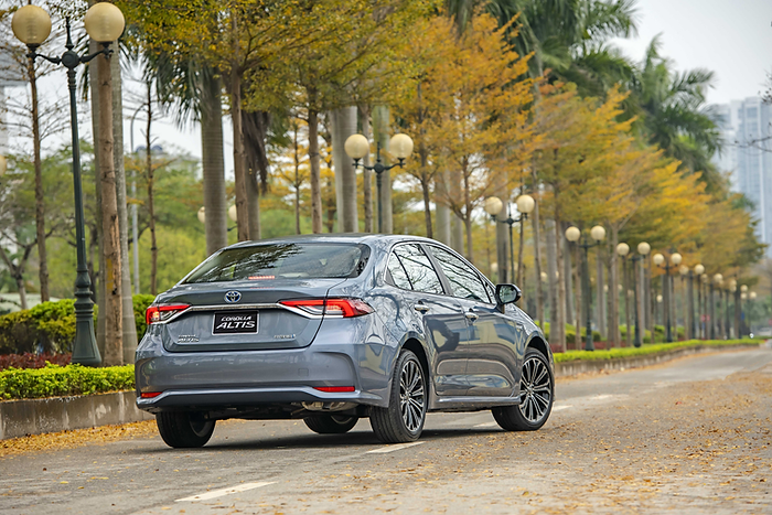 Toyota-Corolla-Altis-2023